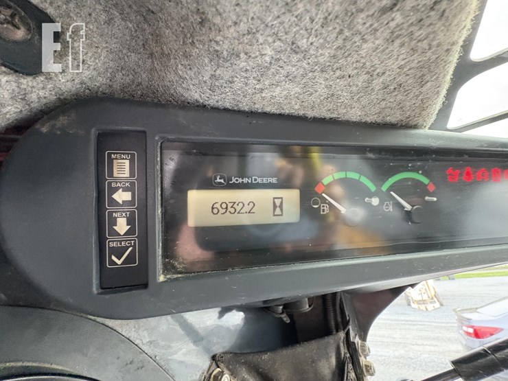 2015-deere-326e-image-18