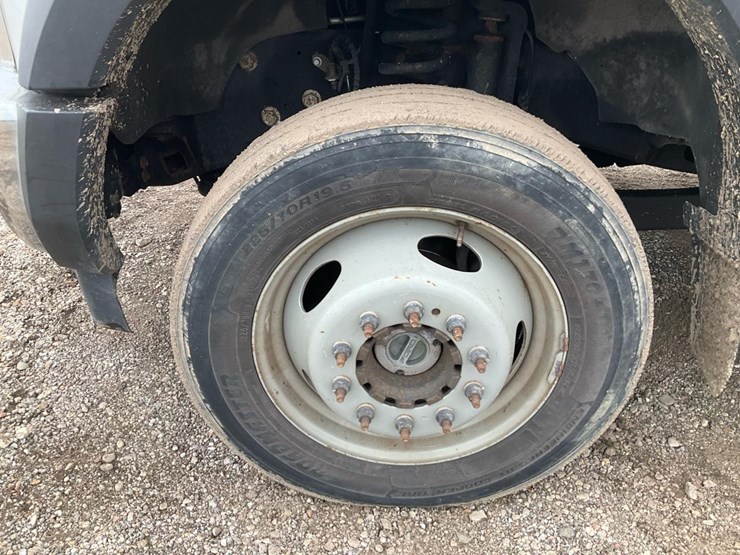 2019-ford-f550-xl-image-15