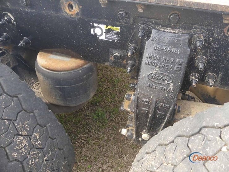 2012-peterbilt-389-image-5