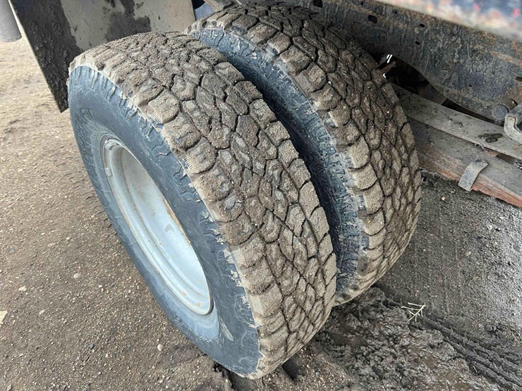 2001-ford-f350-image-19