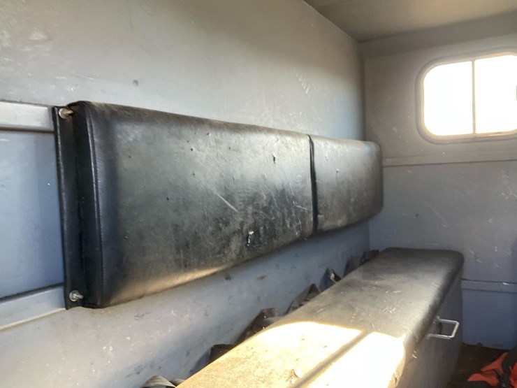 2004-gmc-topkick-image-52