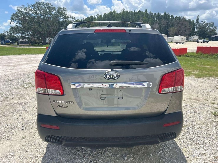 2012-kia-sorento-image-25