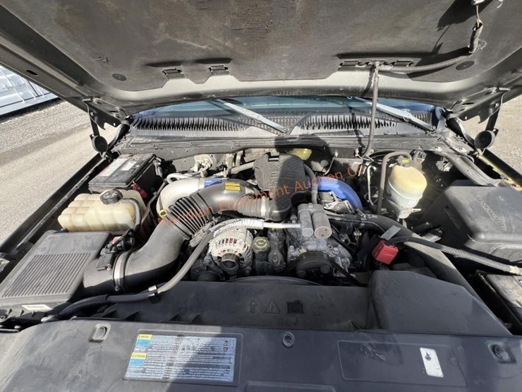 2002-chevrolet-silverado-2500-image-36