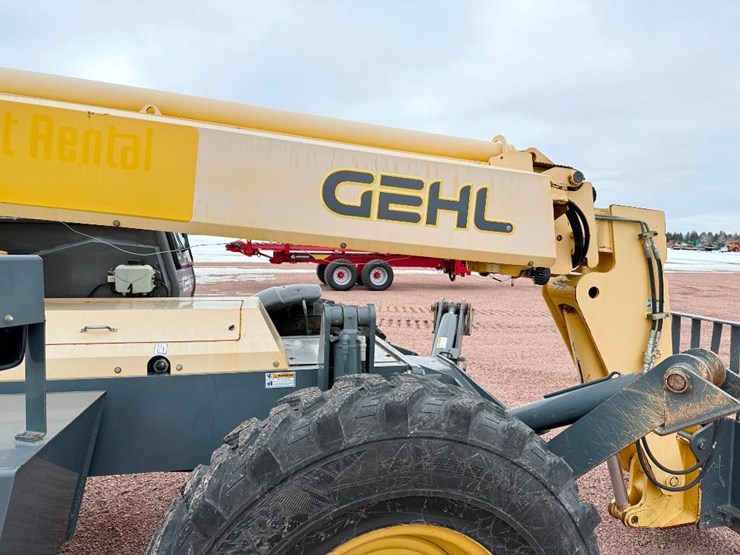 2014-gehl-rs10-55-image-22