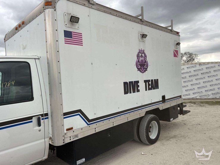 2001-ford-e450-image-17