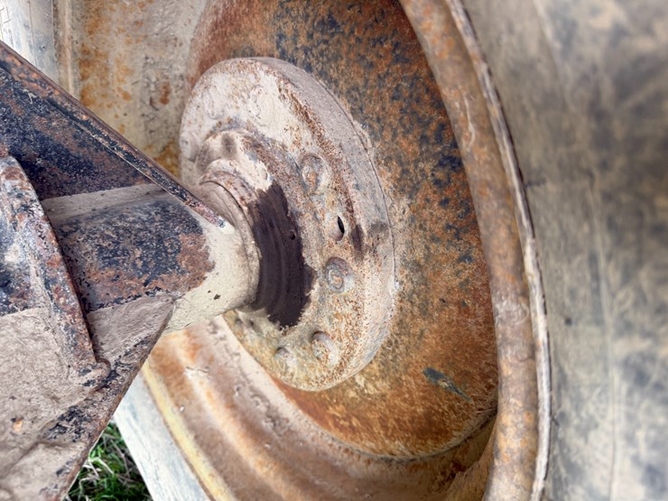 #41026-•-dennis-grain-cart-image-9