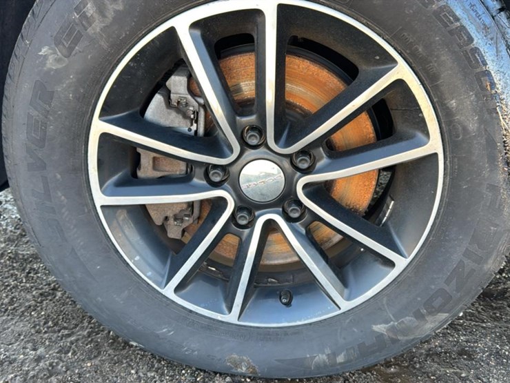 2015-dodge-grand-caravan-sxt-image-12