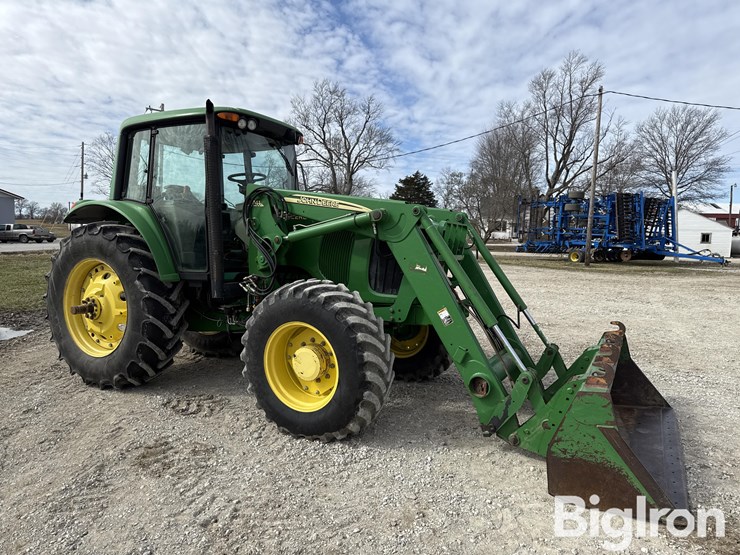 2004-john-deere-7320-image-3