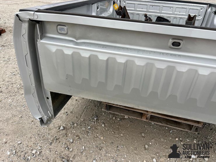 2015-gmc-3500-image-17