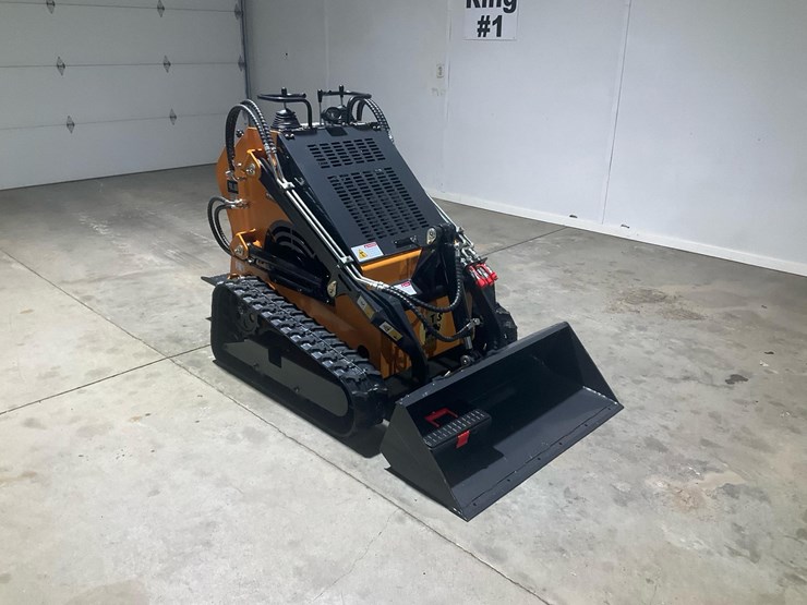 #1000-•-new-land-hero-ldh-t460-mini-track-skid-steer-loader-image-7