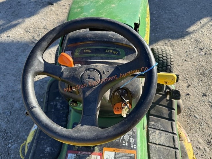 john-deere-180-image-6