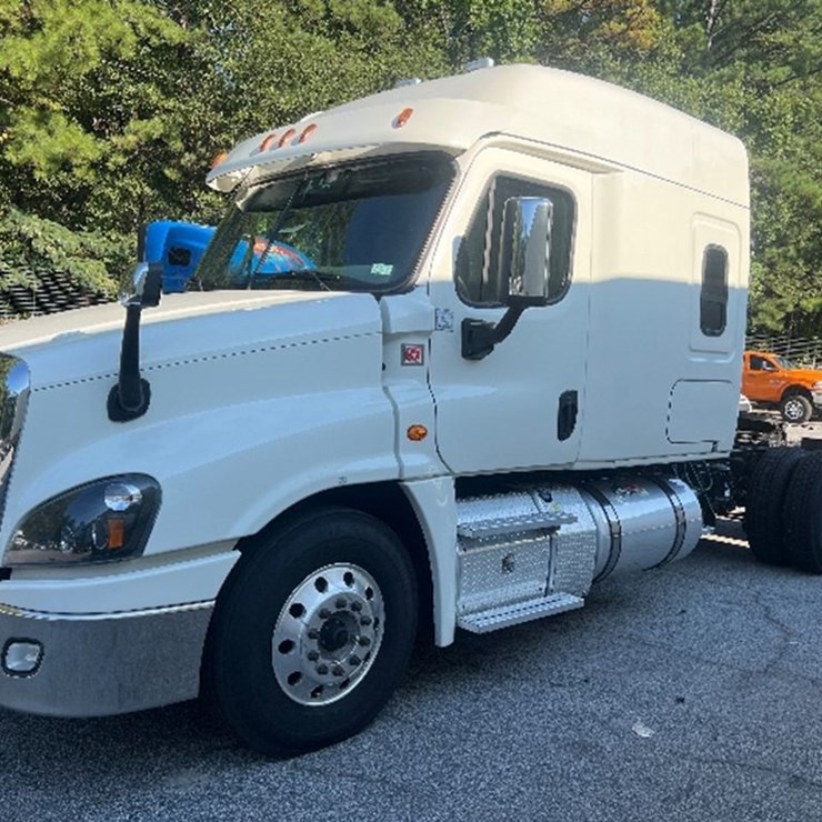 2019 FREIGHTLINER CASCADIA 125