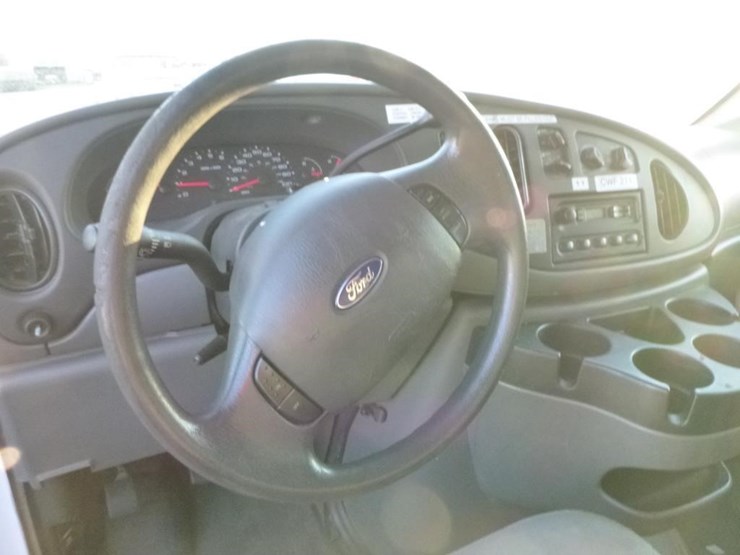 2008-ford-e350-image-8