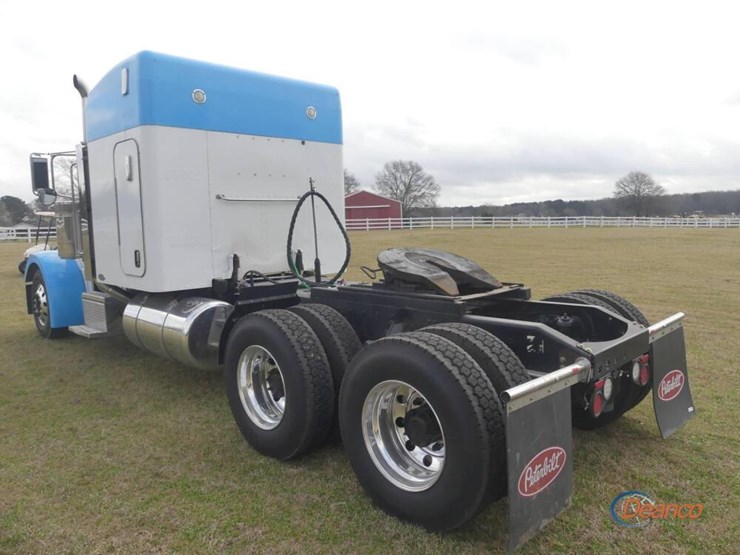 2007-peterbilt-379-image-3