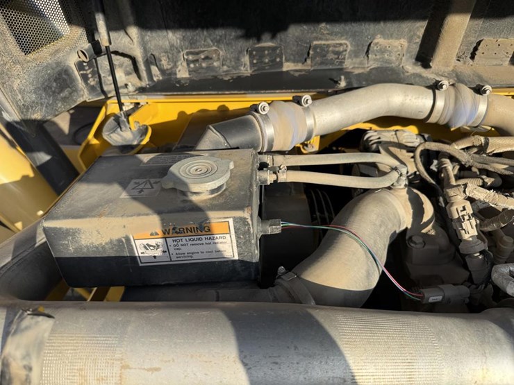 2013-gehl-dl11-image-45