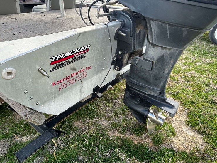 1999-bass-tracker-pro-team-165-boat-w/trailer-image-10