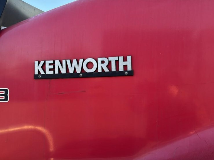 2005-kenworth-t800-image-16
