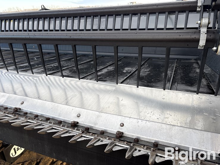 2023-case-ih-820-image-18