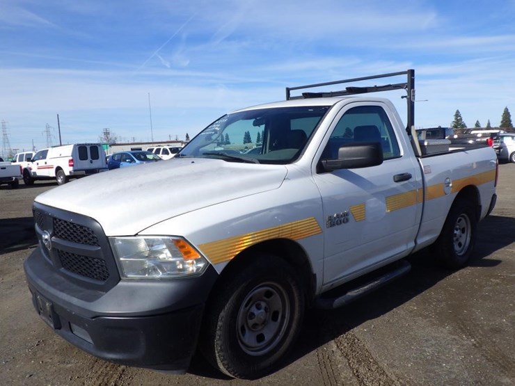 2015-dodge-1500-image-1