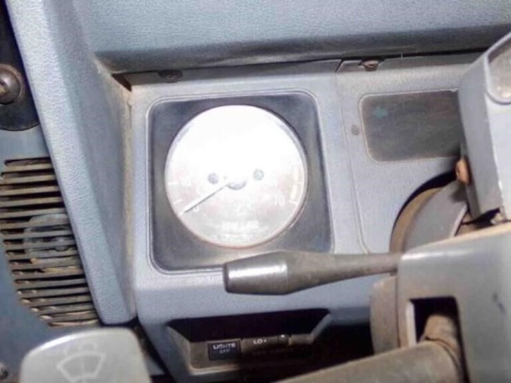 1990-jeep-wrangler-image-23