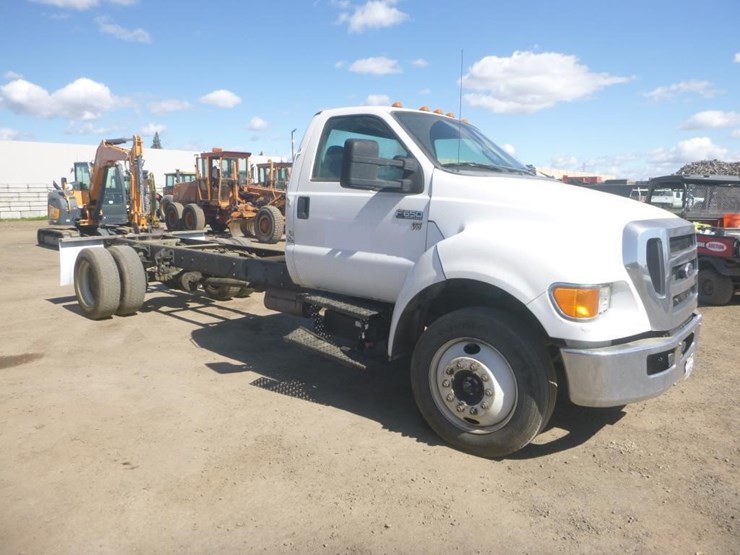 2015-ford-f650-image-2