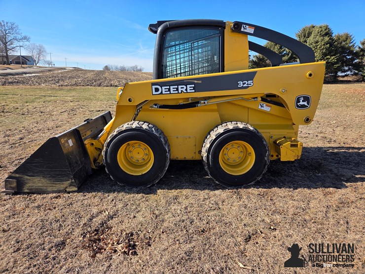john-deere-325-image-8