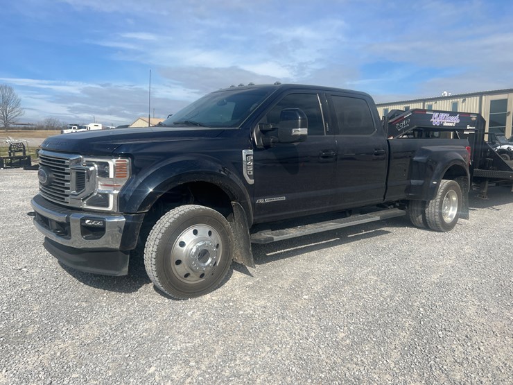 2022-ford-f450-lariat-image-1