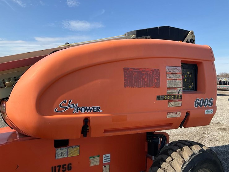 2004-jlg-600s-image-26