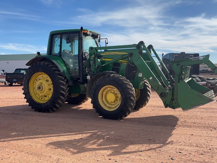 2008-john-deere-7330-premium-image-4