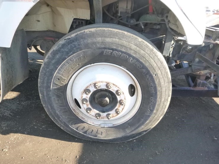 2004-international-7400-image-39