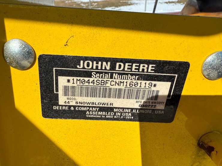 2022-john-deere-44-image-16