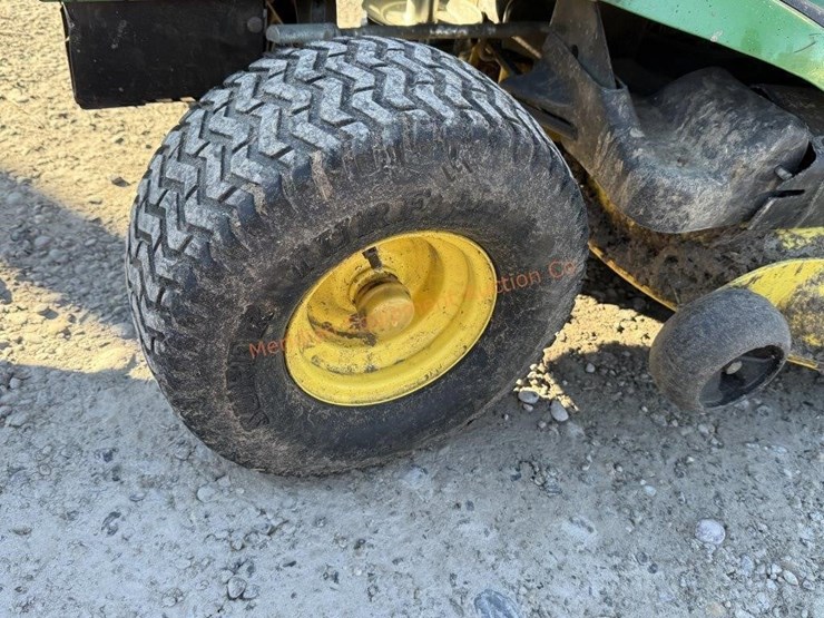 john-deere-180-image-15