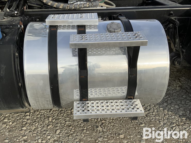 2016-international-prostar-image-19