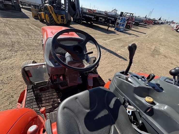 2017-kubota-l4760d-image-20