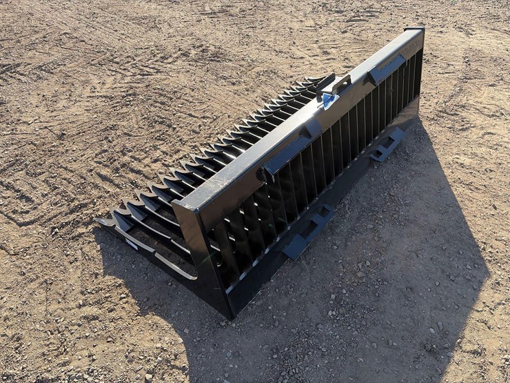 qt-fine-skeleton-bucket-low-side-image-4