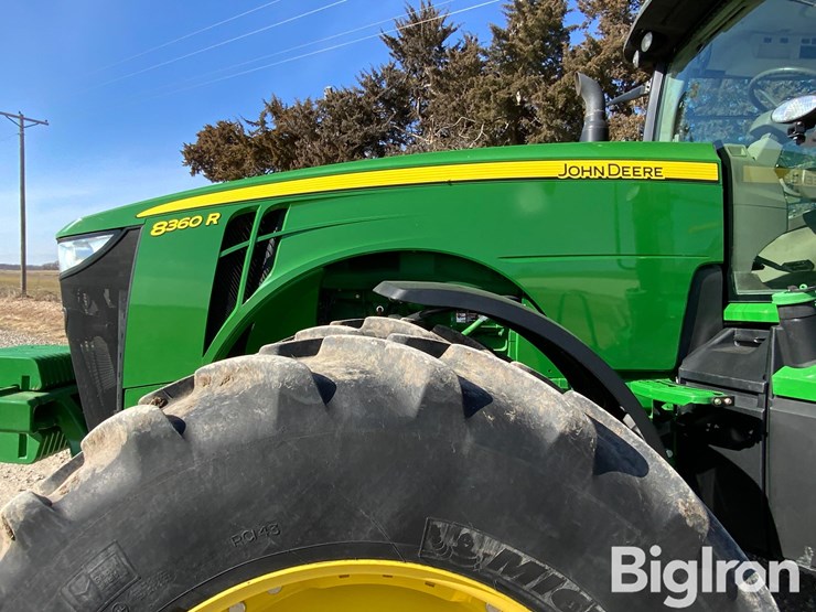 2013-john-deere-8360r-image-19