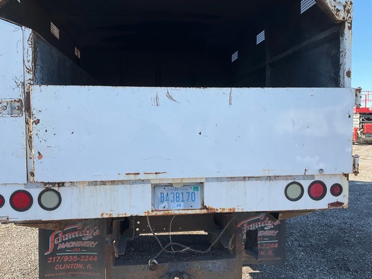 2004-gmc-topkick-image-33