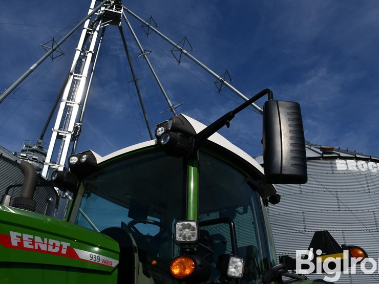 2024-fendt-939-vario-image-17