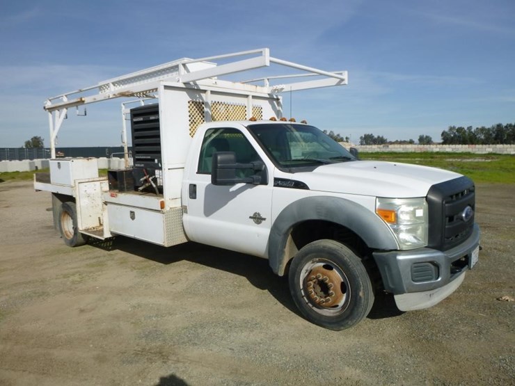 2011-ford-f550-image-2