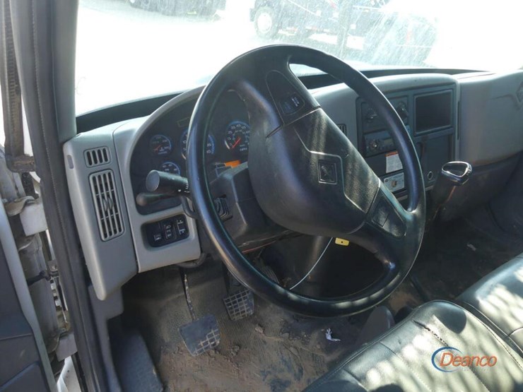 2011-international-durastar-4300-image-13