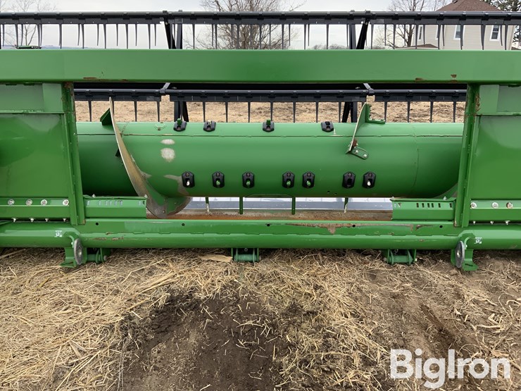 2024-john-deere-625f-image-13