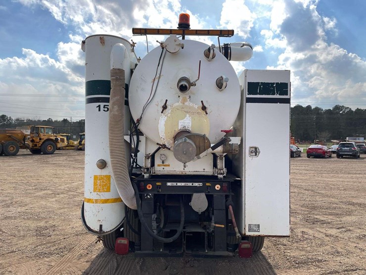 2001-ford-f650-image-6