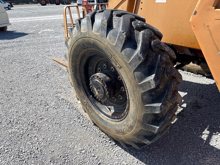 lull-644b-42-image-9