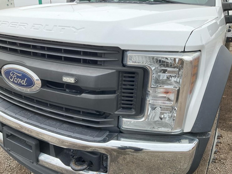 2019-ford-f550-xl-image-12