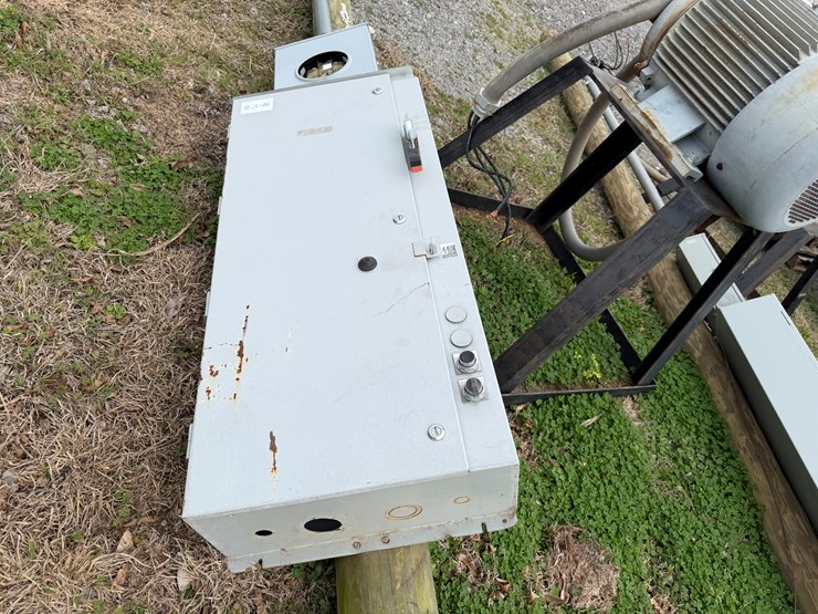 #41002-•-worldwide-3-phase-electric-motor-w/pole,-meter-loop,-and-breaker-box-image-5