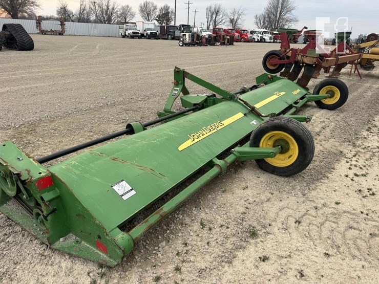 john-deere-520-image-1