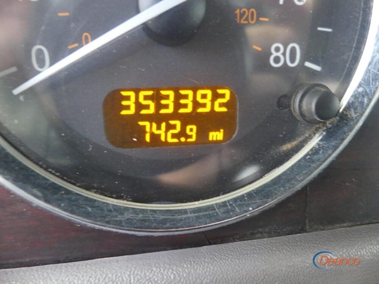 2019-peterbilt-389-image-19