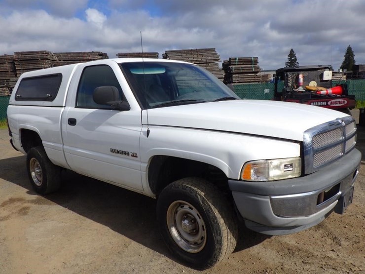 2001-dodge-ram-1500-image-2