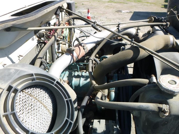 1993-international-4700-image-25