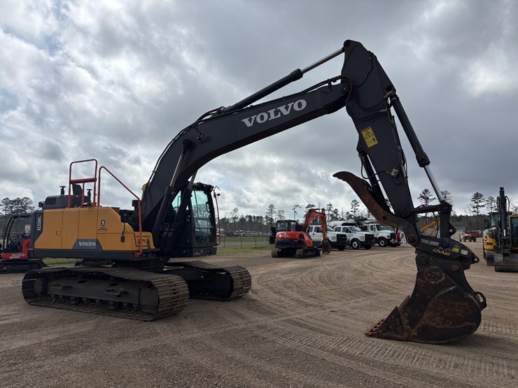 2022-volvo-ec220el-image-3